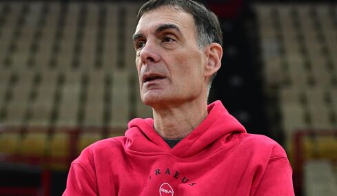 Μπαρτζώκας: Πρέπει να νικήσουμε τη Βαλένθια, δεν θα παίξει ο Μόρις