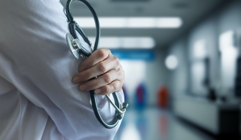 Υγεία γεμάτη κενά, αντιφάσεις και ακάλυπτες ανάγκες, 10 δείκτες του ΟΟΣΑ για την Ελλάδα