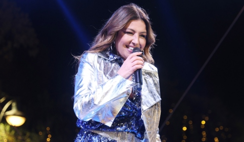 Η Έλενα Παπαρίζου πήρε εξιτήριο από το νοσοκομείο