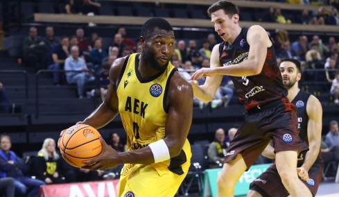 Σολνόκι - ΑΕΚ 80-69: Μπλακ άουτ στην 4η περίοδο και ανώδυνη ήττα για την Ένωση, βίντεο 