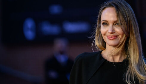 Αντζελίνα Τζολί: «Μοιράζομαι αυτές τις ουλές με πολλές γυναίκες που αγαπώ» (βίντεο)