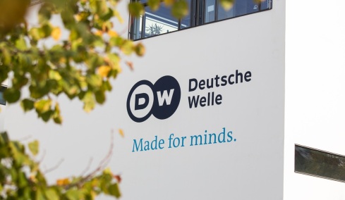 Επισήμως «ανεπιθύμητος οργανισμός» η Deutsche Welle στη Ρωσία