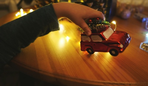 Οι γονείς που δεν παίρνουν δώρα Χριστουγέννων στα παιδιά τους
