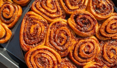 Η επιστήμη πίσω από τα τέλεια cinnamon rolls