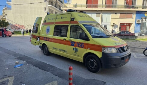 Αγρίνιο: Τραυματίστηκε οδηγός μηχανής delivery μετά από σύγκρουση με αυτοκίνητο