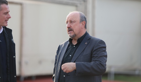 Ράφα Μπενίτεθ: «Πρέπει να γίνουμε πιο απλοί στο παιχνίδι μας»
