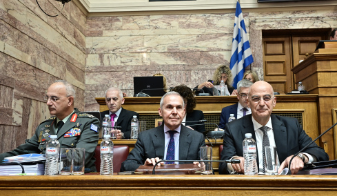 Βουλή: Αντιπαράθεση κυβέρνησης και αντιπολίτευσης για το νέο νομικό πλαίσιο σταδιοδρομίας των υπαξιωματικών