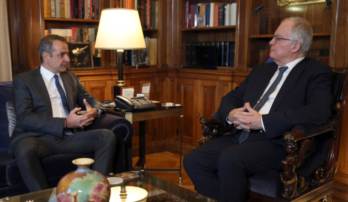 Μητσοτάκης σε Τασούλα: Πιστεύω ότι οι αγρότες θα απομακρυνθούν σύντομα από τα μπλόκα