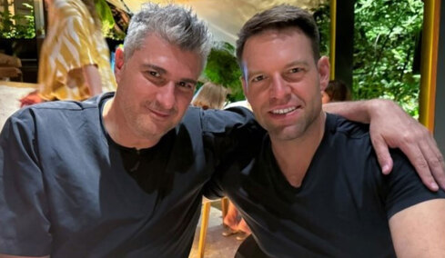 «Κάθε άνθρωπος έχει δικαίωμα στον αυτοεξευτελισμό του» λέει ο Μωραΐτης μετά από συνέντευξη Κασσελάκη σε vidcast