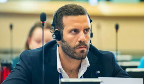 Εκτός ευρωομάδας και προς διαγραφή από τον ΣΥΡΙΖΑ ο Νίκος Παππάς μετά την άγρια επίθεση στον Νίκο Γιαννόπουλο