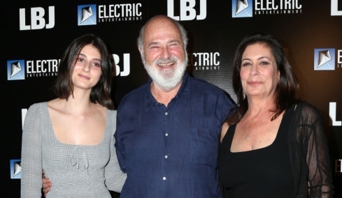 Ρομπ Ράινερ: Η μικρότερη κόρη του ανακάλυψε τη σορό του μετά από τηλεφώνημα ενός μασέρ που τους έψαχνε, δεν γνώριζε ότι είχε πεθάνει και η μητέρα της