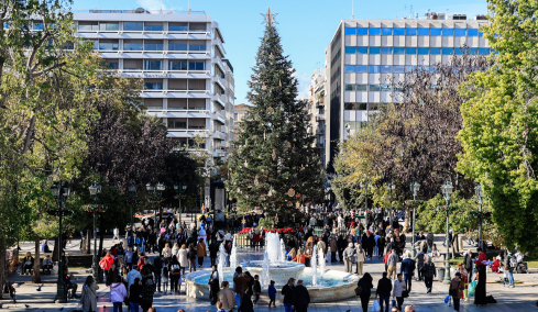 Καιρός: Από ήπιο σκηνικό σε διαδοχικές κακοκαιρίες έως τα Χριστούγεννα, πού θα «χτυπήσουν» βροχές και χιόνια 