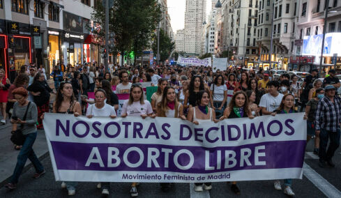 Ευρωκοινοβούλιο: Ενέκρινε σχέδιο για τη βελτίωση της προσβασιμότητας στις αμβλώσεις
