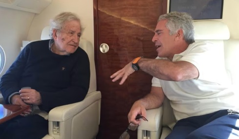 Νέες φωτογραφίες από το αρχείο του Έπσταϊν: Η παρέα με τον Τσόμσκι και το μήνυμα για την «αποστολή κοριτσιών»