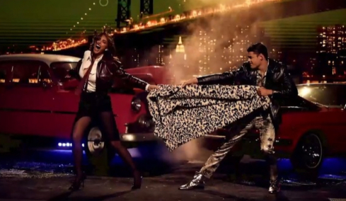 Η Μπέττυ Μαγγίρα εμφανίστηκε στο «GNTM», η φωτογράφιση που έκανε με τους παίκτες