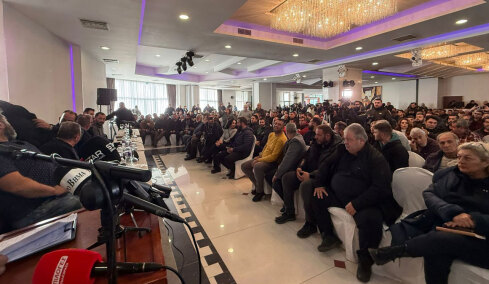 Αρνούνται την συνάντηση με Μητσοτάκη και συνεχίζουν τα μπλόκα οι αγρότες - Έρχονται νέοι αποκλεισμοί, τι λένε για τις γιορτές