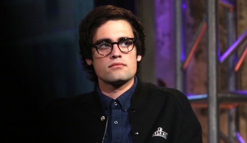 «Ήταν ένα παιδί γεμάτο οργή από μικρός»: Τι αποκάλυψε οικογενειακός φίλος για τον Νικ Ράινερ που έσφαξε τους γονείς του