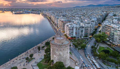 Airbnb: «Κλείνει» και το κέντρο της Θεσσαλονίκης, ο χάρτης με τις περιοχές όπου παγώνουν οι νέες άδειες