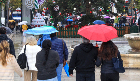 Καιρός: Διαδοχικές κακοκαιρίες από το Σαββατοκύριακο με βροχές και πτώση της θερμοκρασίας 