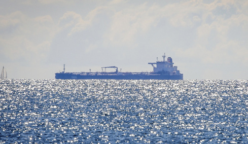 Ιράν: Οι Φρουροί της Επανάστασης κατάσχεσαν πετρελαιοφόρο δεξαμενόπλοιο για «λαθρεμπόριο καυσίμων»