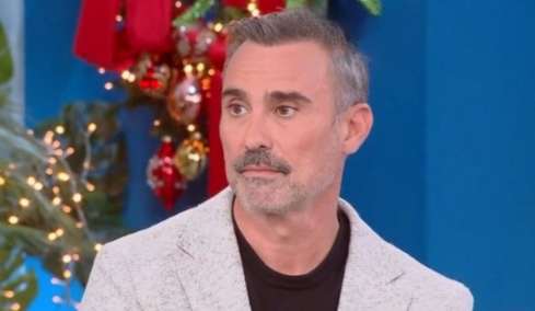 Γιώργος Καπουτζίδης: Το «Παρά Πέντε» ήταν η παρέα που δεν είχα στη μοναχική εφηβεία μου, σας έδωσα την καρδιά μου