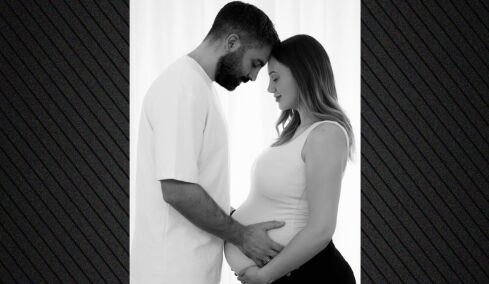 «Η οικογένειά μας μεγαλώνει»: Ετοιμόγεννη η Άννα Κορακάκη, αποκάλυψε το φύλο του μωρού που περιμένει, δείτε φωτογραφίες
