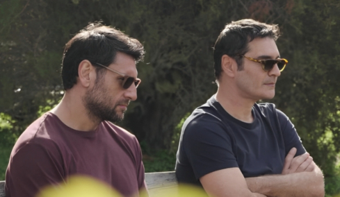 Ο Γιώργος Χρυσοστόμου δημοσίευσε φωτογραφίες του από τα γυρίσματα στο «Maestro»