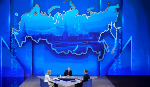 Αμετακίνητος ο Πούτιν στο εδαφικό για την Ουκρανία: Το ξεκάθαρο μήνυμά του με τον χάρτη που παρουσιάστηκε στη συνέντευξή του