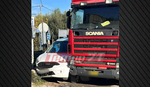 Νταλίκα εμβόλισε και συνέτριψε φορτηγάκι στην παλαιά εθνική Πατρών-Πύργου στον κόμβο προς ΒΙΠΕ Πατρών