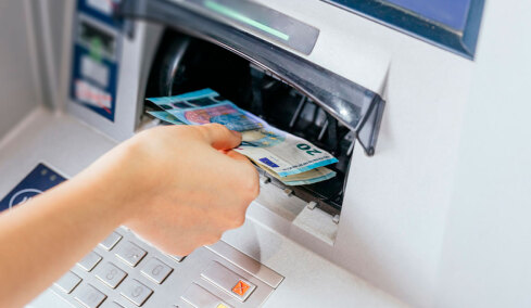 Νέο κρυφτούλι με τις προμήθειες των τραπεζών