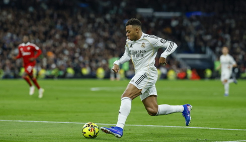 Με ηγέτη τον Εμπαπέ η Ρεάλ 2-0 τη Σεβίλλη, δείτε τα γκολ