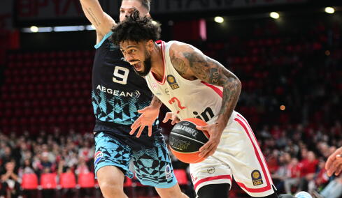 Με 41 πόντους του διαστημικού Ντόρσεϊ ο Ολυμπιακός 100-86 τον Κολοσσό στο ΣΕΦ, βίντεο