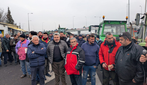 Τι αποφάσισαν οι αγρότες στη Νίκαια: Κλείνουν αύριο τις σήραγγες των Τεμπών για τα φορτηγά