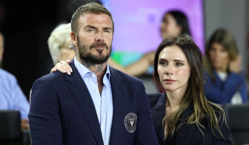 Οι γονείς μας δεν έκαναν ποτέ unfollow τον γιο τους, εκείνος μας μπλόκαρε, ξεκαθάρισε ο Κρουζ Μπέκαμ για τον Μπρούκλιν