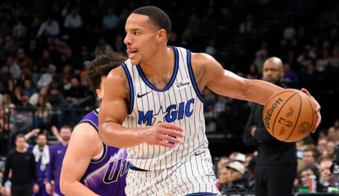 Τζαζ - Μάτζικ 127-128: Ο Μπέιν «σφράγισε» τη νίκη στην παράταση