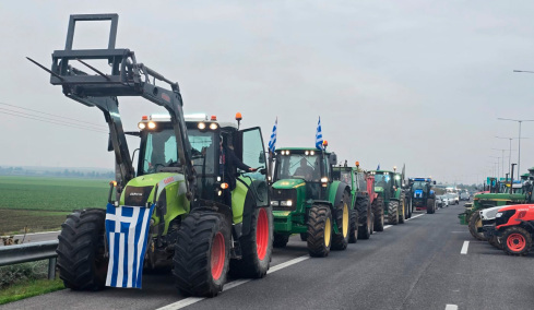 Οι αγρότες έκλεισαν τις σήραγγες στα Τέμπη για τα φορτηγά, δείτε χάρτη με όλα τα μπλόκα στη χώρα 