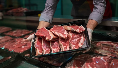 Τι προσέχει μια χημικός τροφίμων σε ένα κρεοπωλείο για να ψωνίσει με ασφάλεια