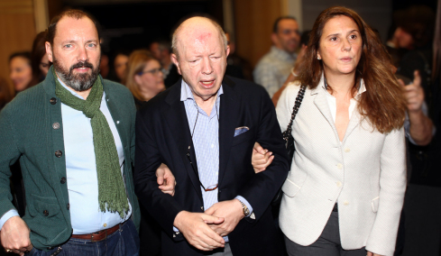 Επεισόδιο Νο3 στον εμφύλιο Ψυχάρη: «Θα τρίζουν τα κόκαλα του πατέρα σου», απαντά η χήρα στον γιο του εκδότη