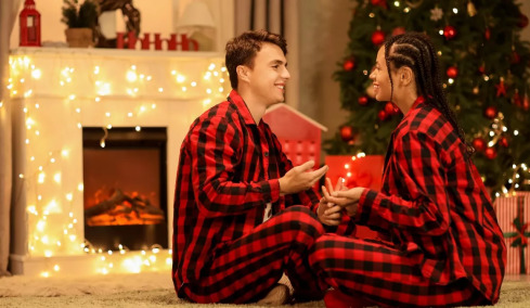 4 συζητήσεις που πρέπει να κάνουν τα ζευγάρια στο κλείσιμο της χρονιάς – Για να μπει «με το δεξί» η νέα χρονιά
