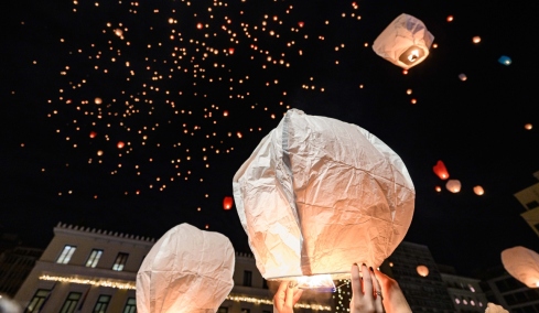 Δήμος Αθηναίων: Αναβάλλεται η «Νύχτα των Ευχών» από αύριο για την Παρασκευή λόγω κακοκαιρίας