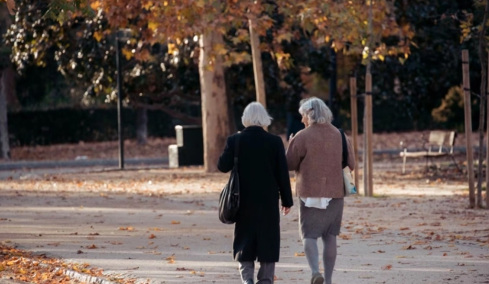 87χρονη στη Νέα Ορλεάνη εργάζεται σε δύο δουλειές για 10 δολάρια την ώρα: «Δεν μπορώ ακόμη να συνταξιοδοτηθώ»