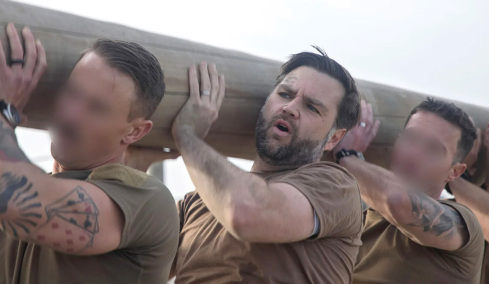 Ο Τζέι Ντι Βανς γυμνάστηκε με Αμερικανούς ΟΥΚάδες: «Νιώθω σαν να με πάτησε τρένο»