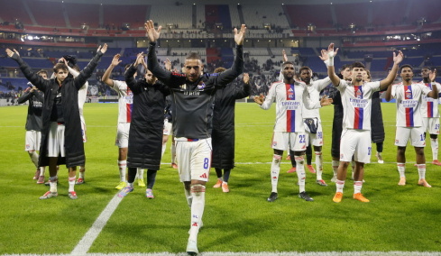 Λιόν: Απέκλεισε ομάδα 7ης κατηγορίας και της έκανε δωρεά 100.000 ευρώ