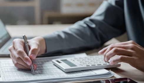 ΑΑΔΕ: Εντατικοποιούνται οι έλεγχοι για ύποπτες τραπεζικές συναλλαγές και επενδυτικές δοσοληψίες από το νέο έτος