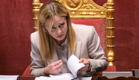 Μελόνι: Ηταν μια δύσκολη χρονιά, αλλά μην ανησυχείτε η επόμενη θα είναι χειρότερη