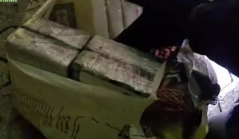 Κατασχέθηκαν 435 κιλά κοκαΐνης στην Ιταλία, αξίας περίπου 70 εκατ. ευρώ