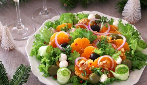 Ποια χριστουγεννιάτικη σαλάτα να φτιάξουμε για το γιορτινό τραπέζι