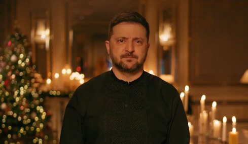 Ο Ζελένσκι παίζει τα ρέστα του για συμφωνία: Η υποχώρηση στο εδαφικό, η ελεύθερη οικονομική ζώνη ως δέλεαρ για τον Τραμπ και το «μπαλάκι» στον Πούτιν για το Ντονέτσκ