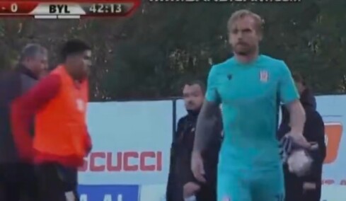 Αλβανία: Τερματοφύλακας έφυγε από το γήπεδο την ώρα του αγώνα, δείτε βίντεο