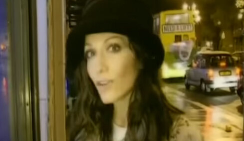 Ο Φοίβος αποκάλυψε την ιστορία πίσω από το τραγούδι «Χριστούγεννα» που ερμήνευσε η Δέσποινα Βανδή